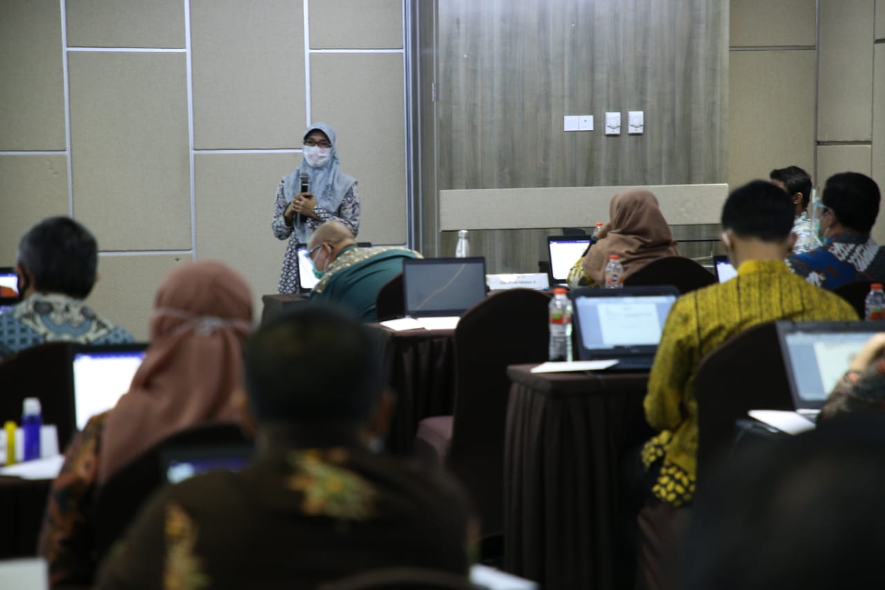 Sekretaris Kementerian PANRB Dwi Wahyu Atmaji saat membuka tahap penulisan makalah Seleksi Terbuka Calon Pimpinan Tinggi Pratama di Lingkungan Kementerian PANRB, Jakarta