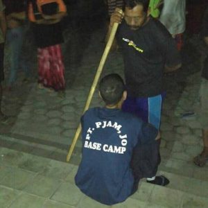 Satroni SD Tunggur, Maling Berseragam Securuty Dihajar Warga