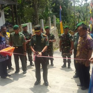 Karya Bhakti TMMD KODIM 0801 Pacitan Sukseskan Rabat Jalan Sepanjang 300 Meter