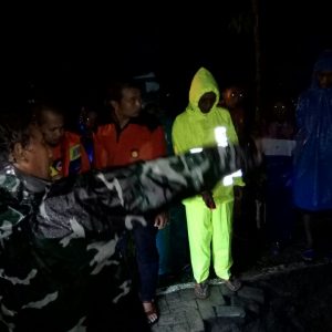 6 Jam Pencarian 2 Korban Hanyut Remaja Magetan, 1 Berhasil Ditemukan