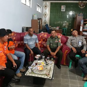 H+3 Ketua DPRD Magetan Joko Suyono Tinjau Posko Pencarian Jasad Fabustam Korban Hanyut.