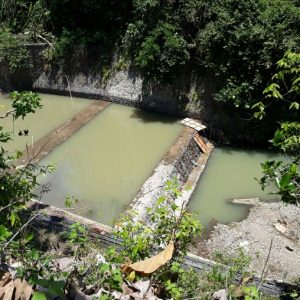 Gunakan Material Sungai Setempat, Proyek Bendungan Saluran Ngentep. Pihak PPK Geram