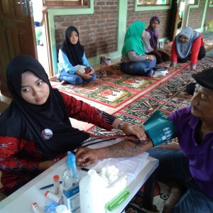 Relawan Pondok GUS PRI Pojok Magetan Gandeng TNI Polri Gelar Donor Darah Dan Bansos