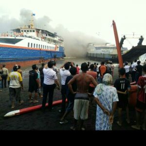 Kapal Farry Terbakar di Perairan Banyuwangi