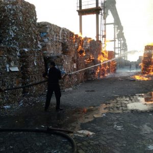 Kebakaran Pabrik Kertas ‘Pakerin’ Mojokerto Rugikan Ratusan Juta