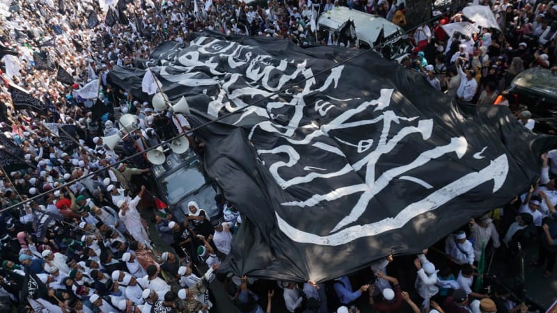 Aksi 211  Tuntut Hukum Pembakar Bendera Tauhid