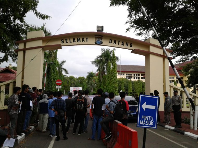 Mahasiswa Tuntut Copot Beberapa Polisi Lantaran Dugaan Pungli