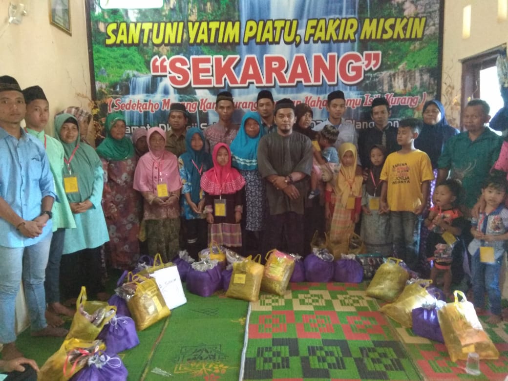 Doa Dan Santunan Yatim Piatu Masyarakat Plangkrongan Bersama Sintek Sajail