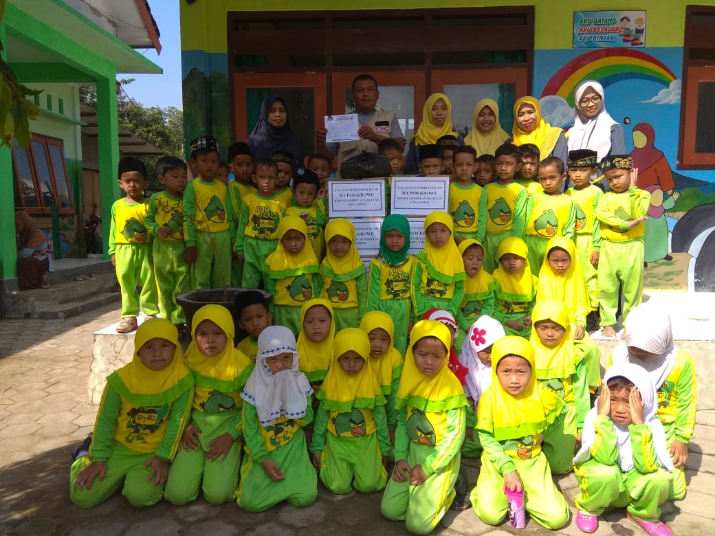 RA PSM Krowe Magetan Peduli Bencana Selat Sunda