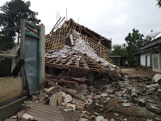 Lombok Kembali Diguncang Gempa Tektonik M5,8. 40 Wisatawan Terkena Longsor Dan Tidak Berpotensi Tsunami