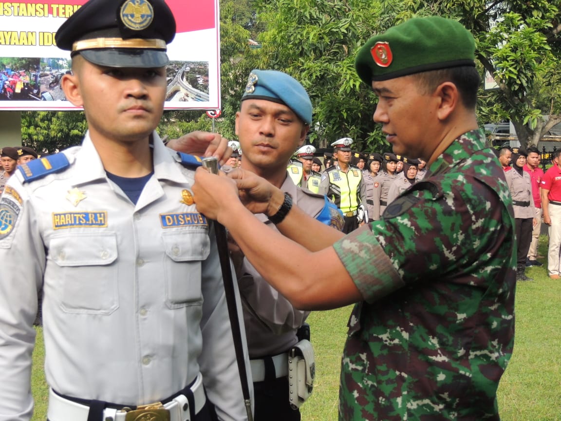Kapolresta Bersama Dandim 0735/Surakarta Pimpin Apel Gelar Pasukan Operasi Ketupat Candi 2019