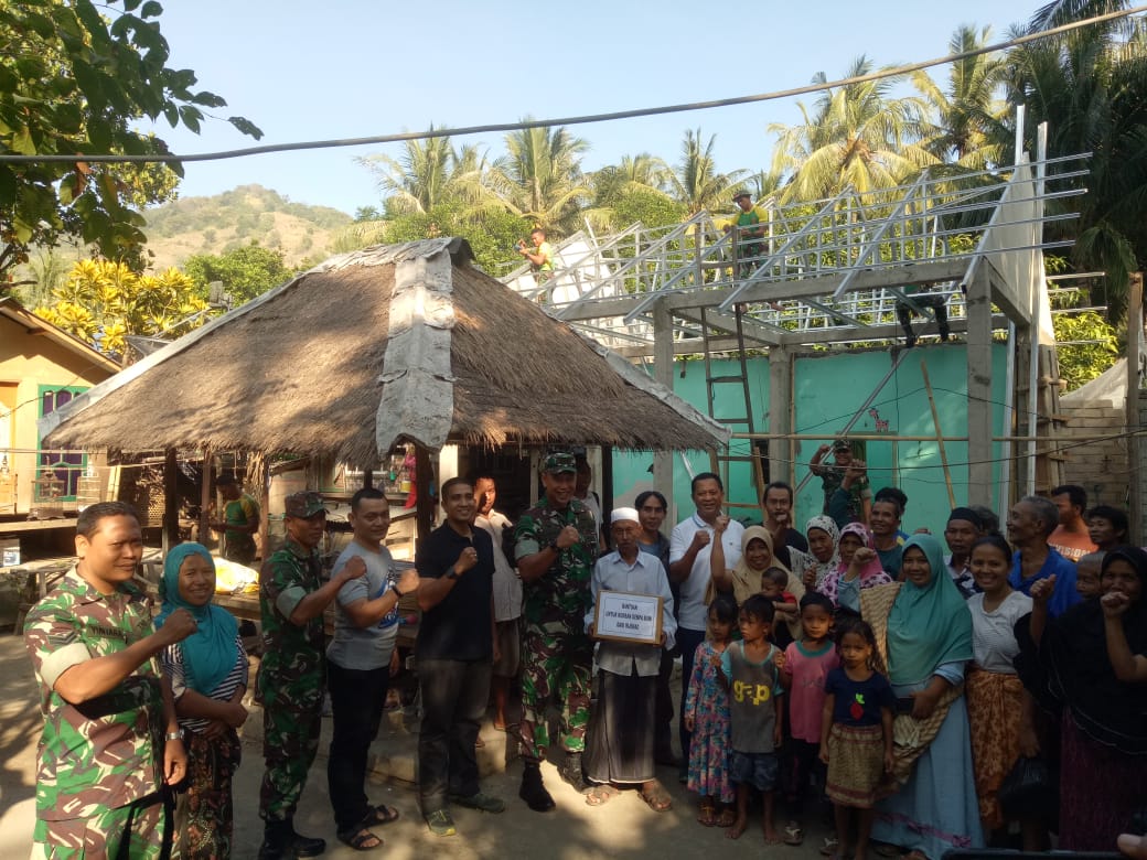 Peduli Korban Gempa Lombok, Itjenad Berikan  Bantuan Sembako di Teluk Nare