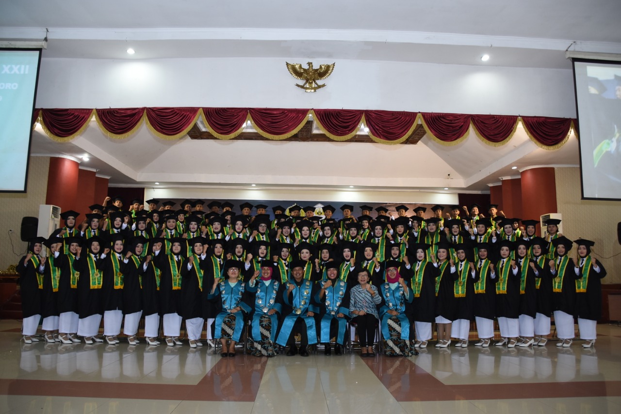 98 Mahasiswa Akper Kesdam Ikuti Wisuda XXII