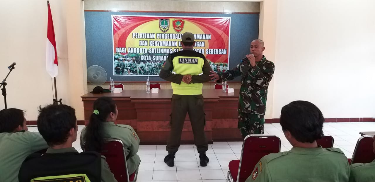 Danramil 03/Serengan, Berikan Materi Pelatihan kepada Linmas