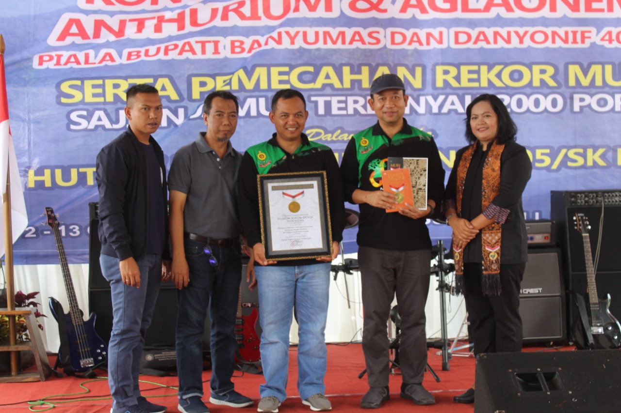 Sajikan 2024 Porsi Jamur Krispy, Yonif 405/SK Pecahkan Rekor MURI