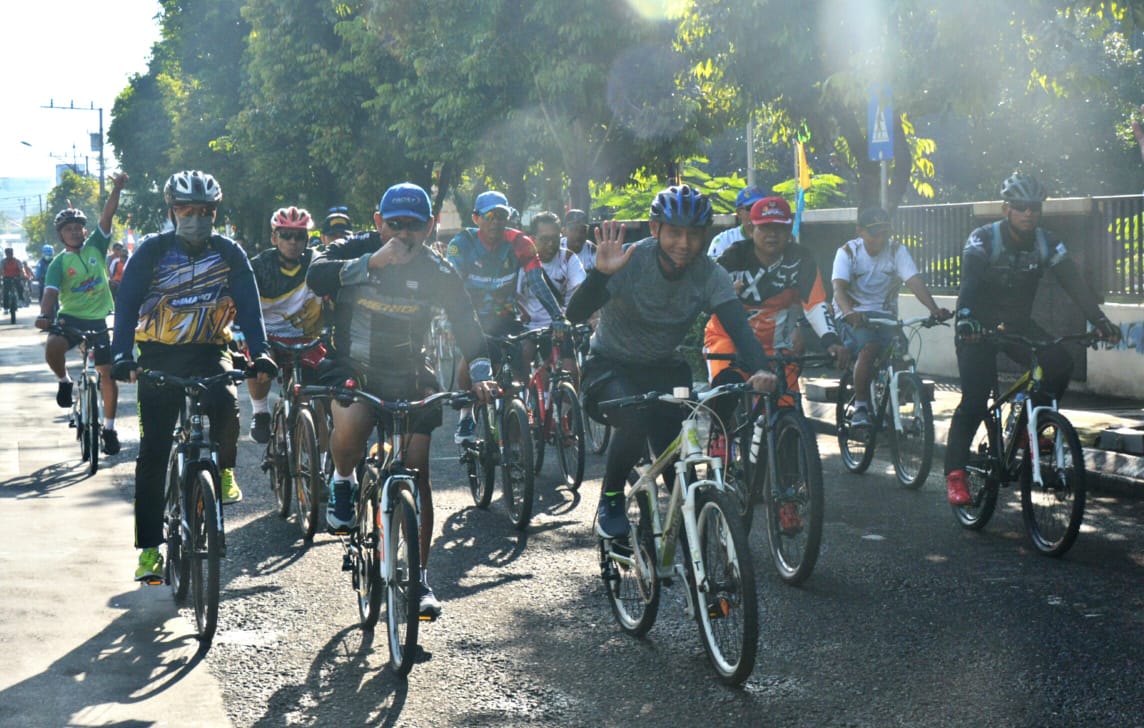 Gowes Bareng Tiga Pilar Sarana Komsos Dengan Masyarakat dan Pantau Wilayah