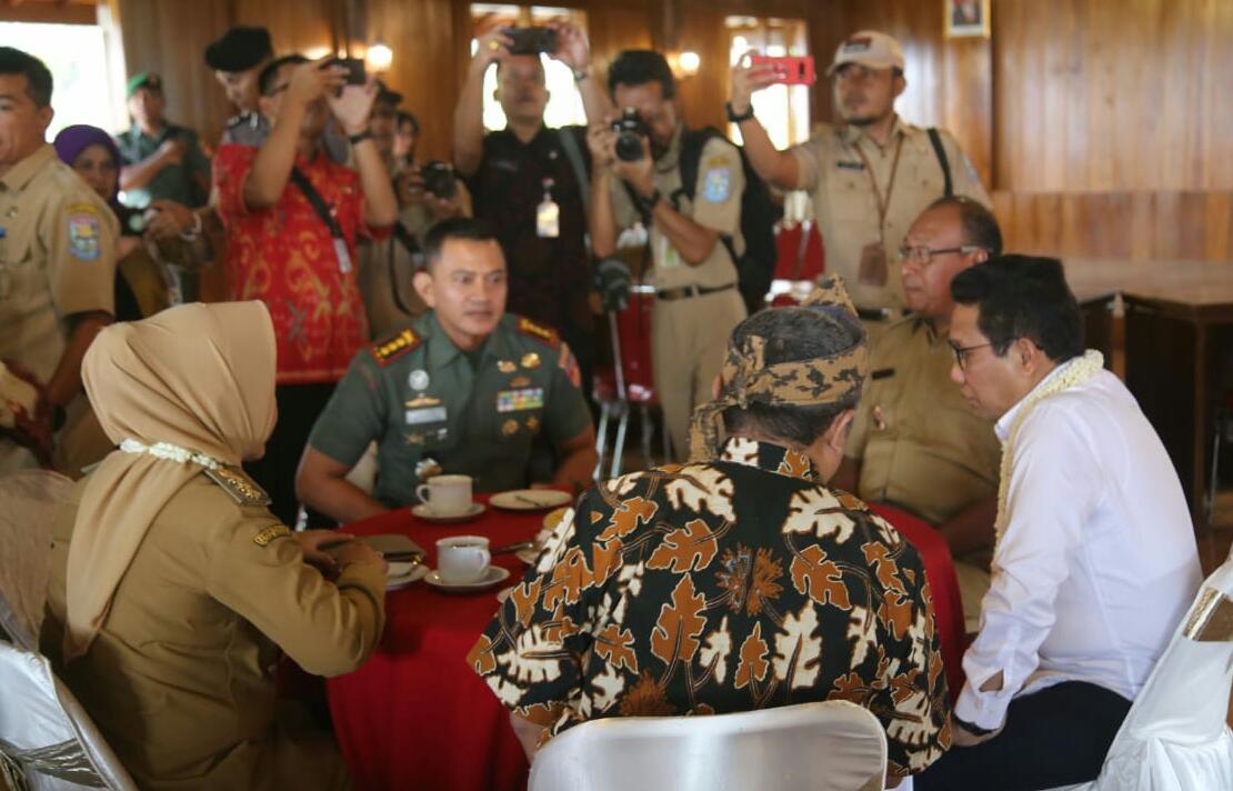 Danrem 071/Wijayakusuma, Sambut dan Dampingi Menteri Desa PDTT Di Purbalingga