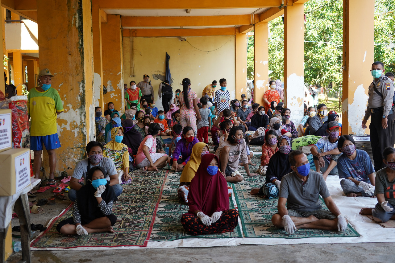 Pengungsi Banjir Rob Pekalongan, disambangi Pangdam IV/Diponegoro dan Kapolda Jateng