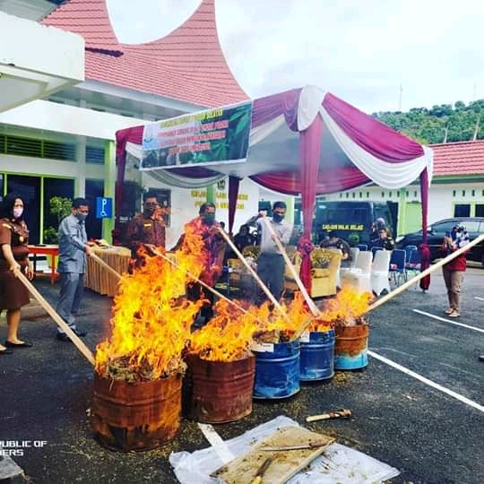 Kejari Pesisir Selatan, musnakan Barang Bukti telah memiliki kekuatan hukum