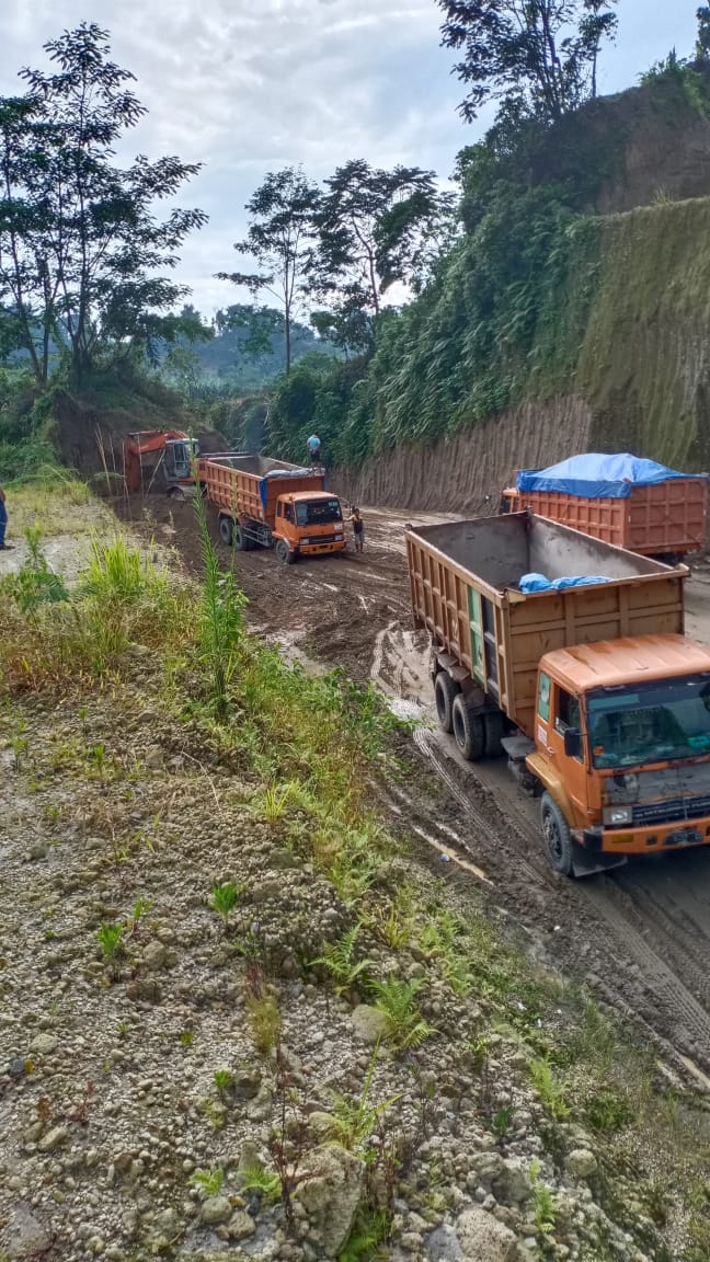 Lapor Pak Kapolda Sumut ,” Aktifitas Galian C Diduga Tanpa Ijin Tumbuh Subur di Sembahe , Pihak PT Kualanamo Lestari Tak Tau Ijin Menggali Dari Siapa !”