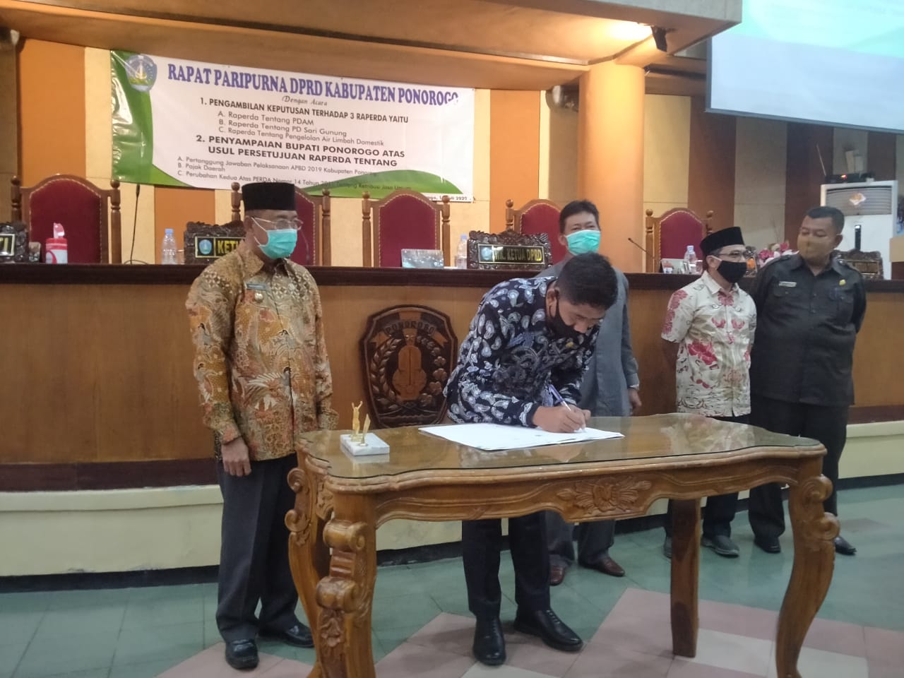 DPRD Sahkan 3 Raperda Ponorogo