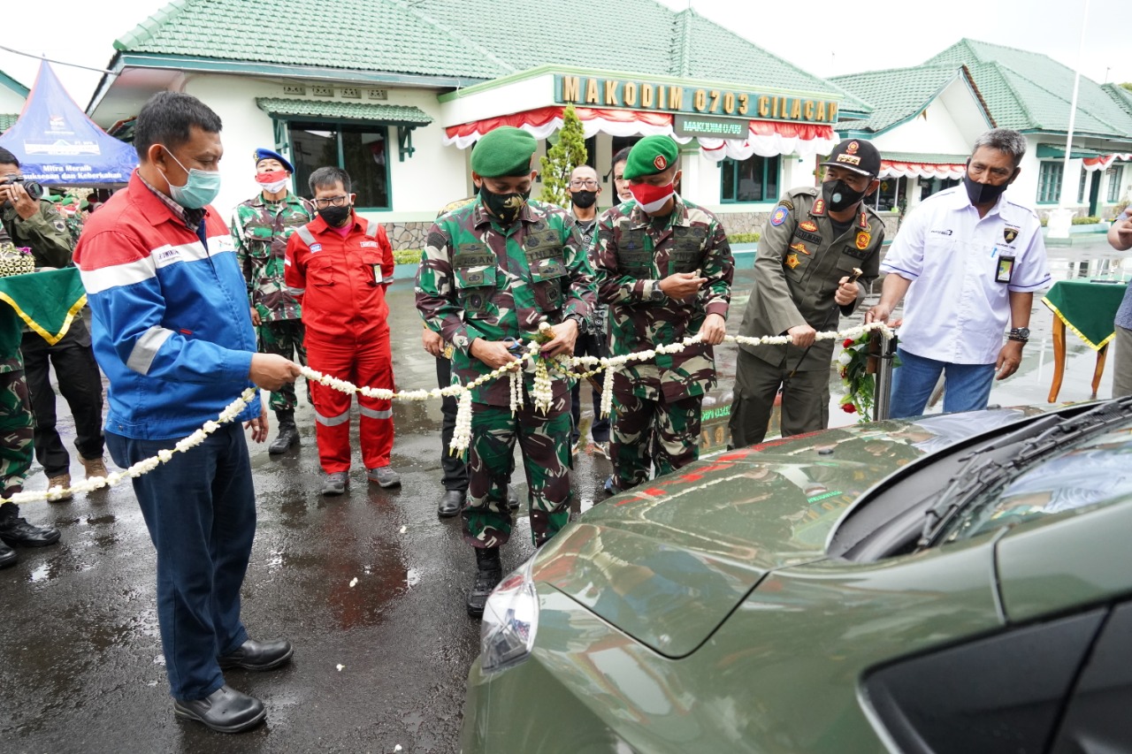 Danrem 071/Wijayakusuma Lounching Mobil Ambulance Bantuan Pertamina Cilacap