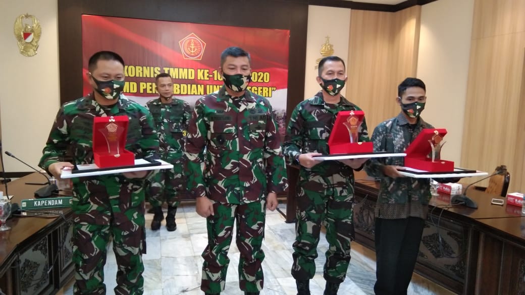 Lanjutkan Tradisi Juara, Kodim 0701/Banyumas Sabet Dua Juara Lomba Karya Jurnalis TMMD Reg 108 Tahun 2020