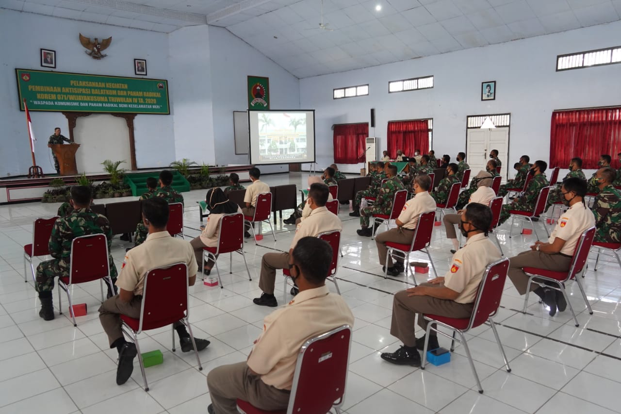 Korem 071/Wijayakusuma Gelar Sosialisasi Balatkom dan Paham Radikal