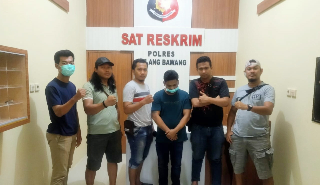 Lari dan Bersembunyi di Pasar Induk Modern Purwakarta, Pelaku Tipu Gelap Ditangkap Tekab 308 Polres Tulang Bawang