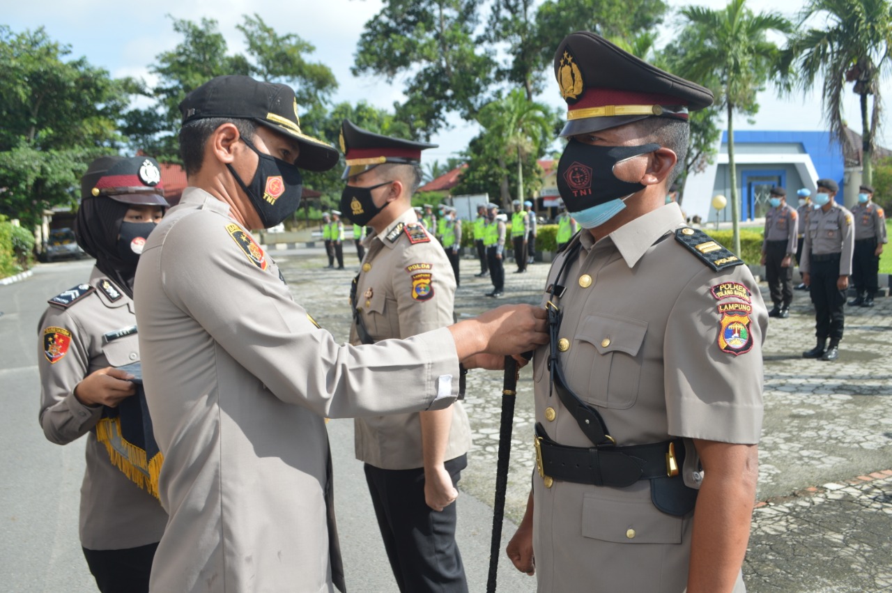 Kapolres Tulang Bawang Pimpin Upacara Sertijab Kapolsek Menggala, Ini Pesannya
