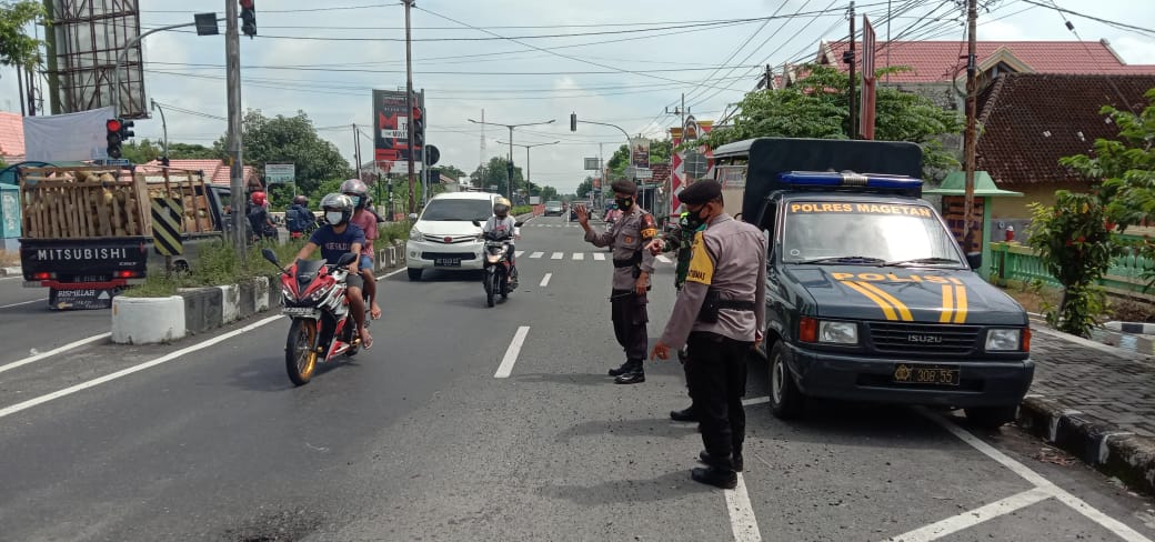 Cegah Penyebaran Covid 19,Polsek Dan Forkopimca Sukomoro Gelar Operasi Yustisi