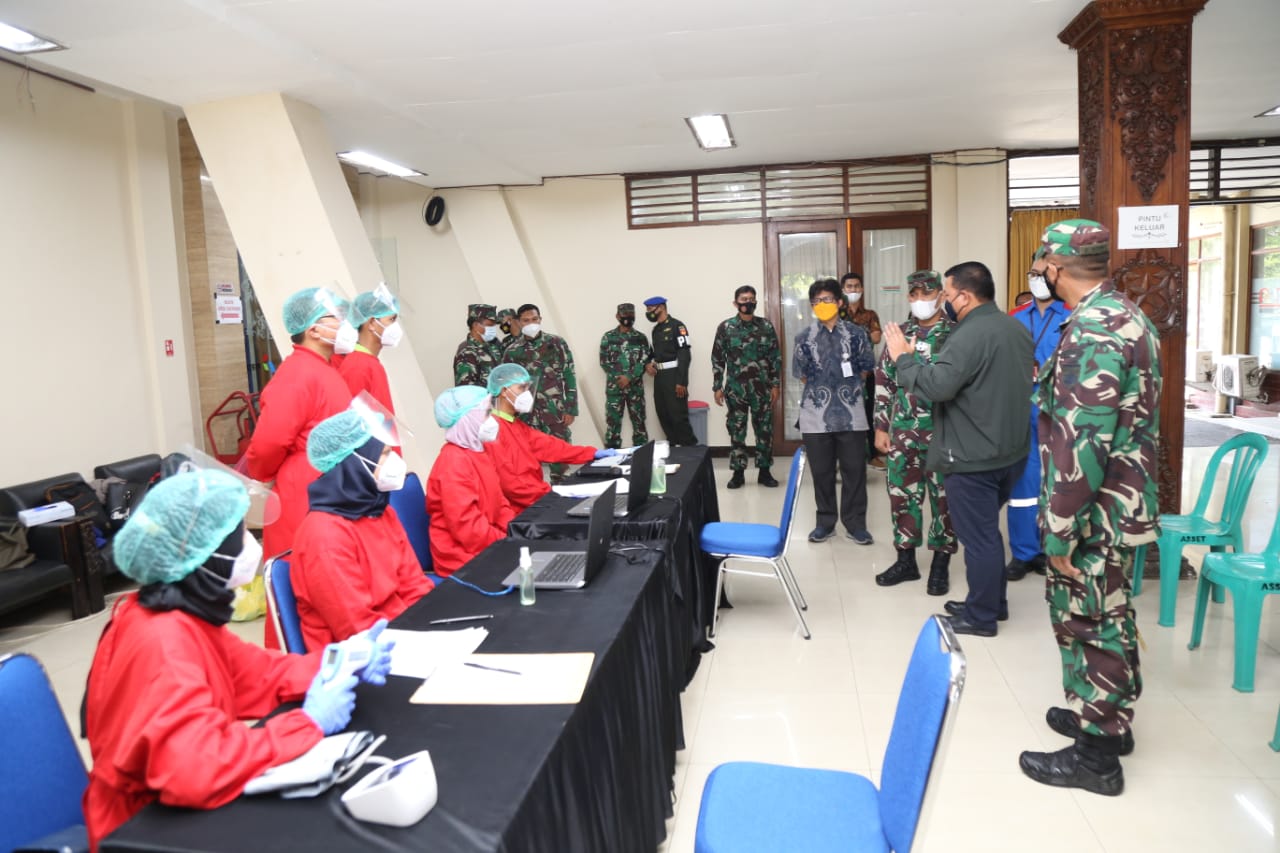 Danrem 071/WK Tinjau Kesiapan Serbuan Vaksinasi Di Pertamina RU IV Cilacap
