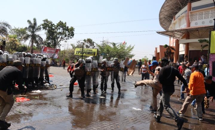 Siap Amankan Pemilu 2024, Polres Magetan Gelar Simulasi Sispamkota