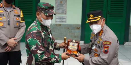 Danrem 071/Wijayakusuma Terima Kunjungan Silahturahmi Kapolresta Banyumas Baru