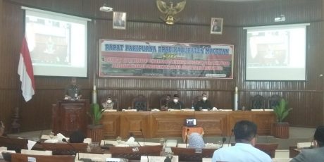 Paripurna DPRD Magetan Tentang Penjelasan Bupati Magetan Terhadap Pengantar Nota Keuangan Raperda Perubahan Raperda 2021