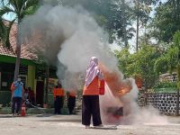Pendidikan Aman Bencana Bersama SRPB Di SMPN 1 Gemarang Madiun