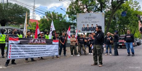 Orasi Anam OI Bersatu Saat Demo PDAM Magetan Di Depan Kantor  Pemkab