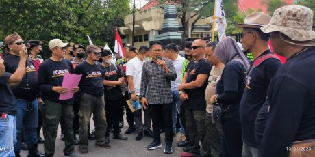 Sehari Terbentuknya Pansus PDAM, Aktifis KALIS Kembali Turun Jalan