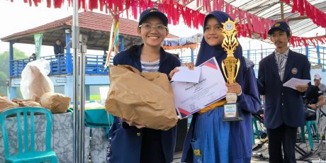Festival Senadi Tutup Kegiatan KKN Mahasiswa UNESA di Nguntoronadi