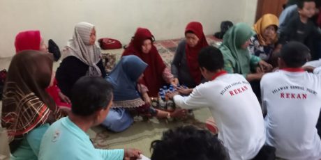 Ibu – Ibu Dari Ngadirejo Kota Kediri Geruduk BSSJ, Ternyata Ini Yang Dilakukan