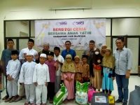 SMSI Surabaya – Korposari Salurkan Bantuan dan Santunan ke Puluhan Anak Yatim Piatu