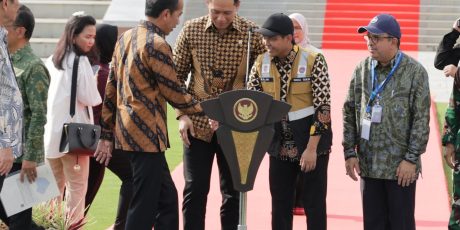 Disaksikan Presiden RI, Menteri AHY Serahkan Sertipikat Tanah Elektronik Hak Pakai untuk Istana Negara dan Istana Garuda di IKN