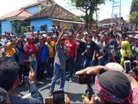 Ribuan Pedagang Sayur Tradisional Geruduk Pengadilan Negeri Magetan