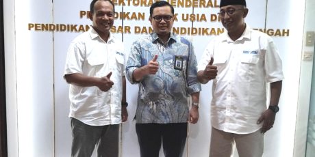 Tingkatkan Literasi Guru & Siswa, SMSI Jatim Audensi dengan Kemendikdasmen