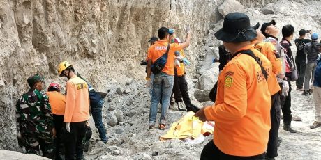 Korban Longsor Tambang Galian C Trosono Ditemukan Meninggal