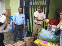 AMPHIBI Tukar Sampah Plastik Bermerk Dengan Produk Makanan dan Minuman di DLHK Sumut