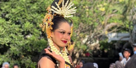 Semarak Kirab Budaya Ponorogo 2026, Srikandi Berkuda SMAZAPO Pukau Ribuan Warga