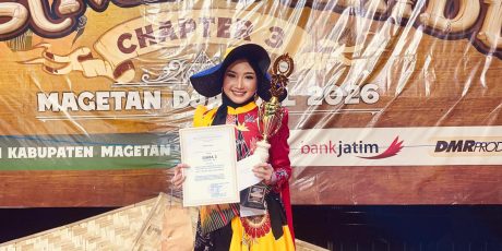 Busana Karya Guru PKWU SMANTI Antarkan Tiara Ramadhani Juara 3 Fashion Show Batik Bambu