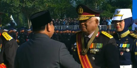 Dewan Pertimbangan SMSI Pusat Taufiequrachman Ruki Terima Bintang Kehormatan dari Presiden RI