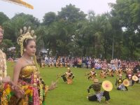 Tarian Kolosal Kisah Ratu Maduretno Memukau Parade Senja Kab. Magetan